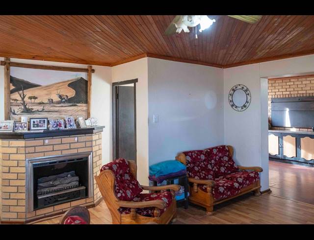 7 BEDROOM HOUSE FOR SALE IN DANA BAY